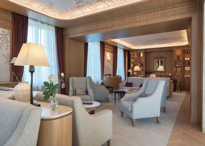 Relais D'Amboise - The Leading Hotels Of The World